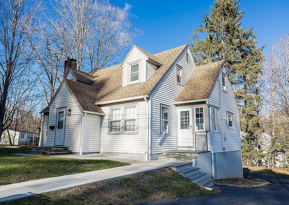 1st image of 8 Westwood Ave