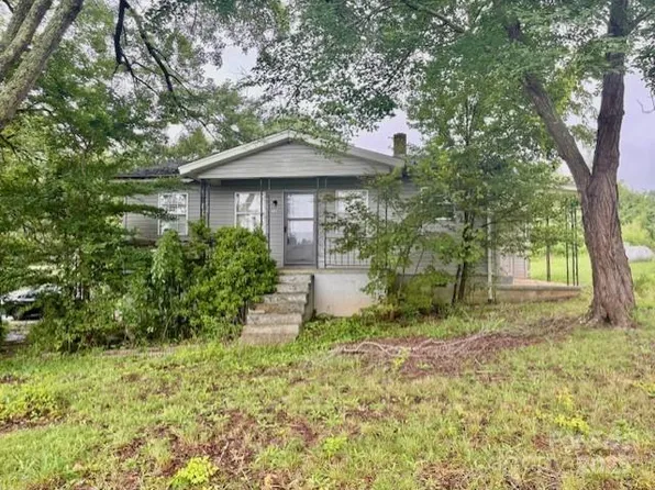 2136 Charwood St, Connelly Springs, NC 28612
