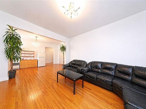 4th image of 624 68th St