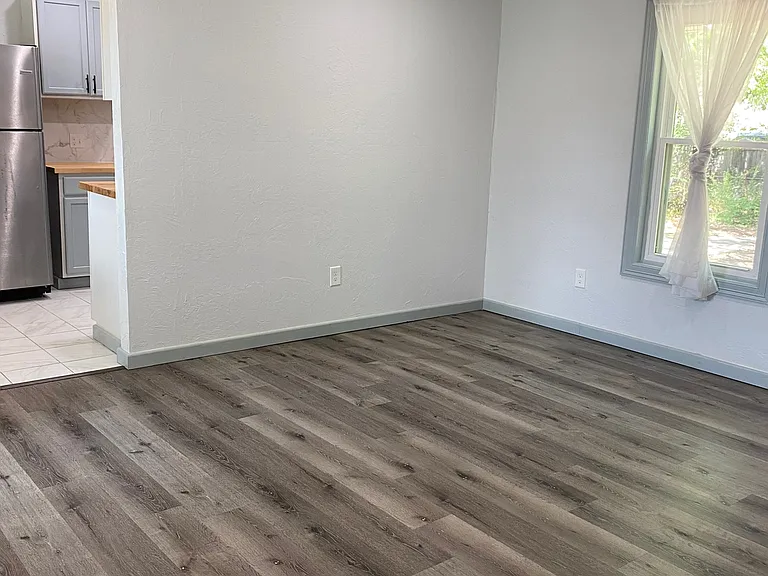 315 W Lilac Ln — Photo 13