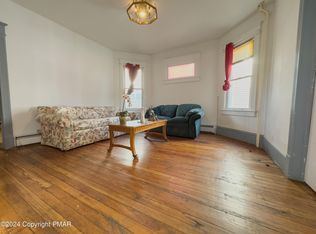 32 Wyoming St, Wilkes Barre, PA 18702