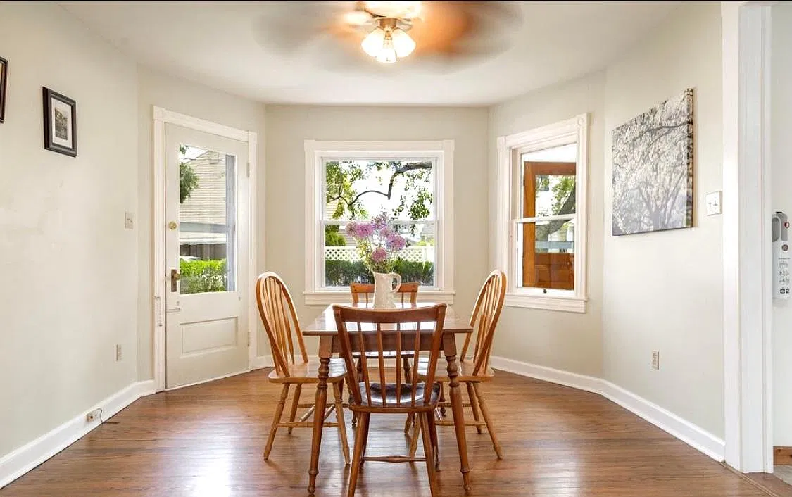 3 bed, 2049 sqft, $2,195 — Photo 2