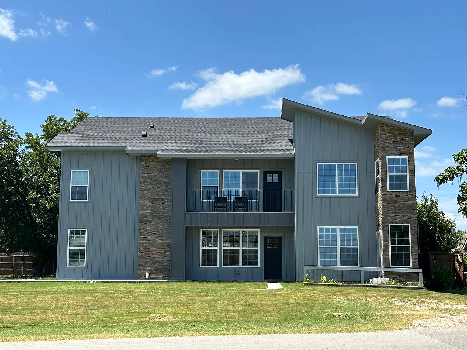 3 bed, 2000 sqft, $2,800 — Photo 3