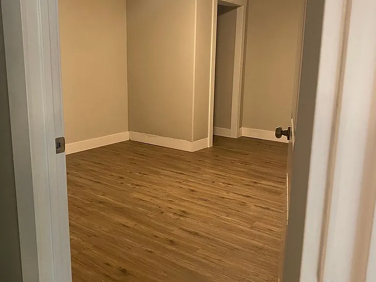 60 E Dogwood St — Photo 8