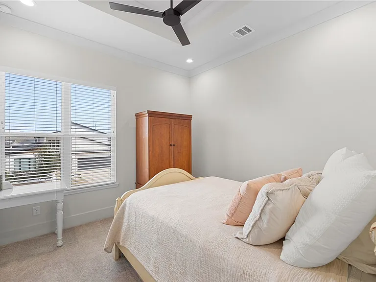 4906 Pearl River Ct — Photo 23