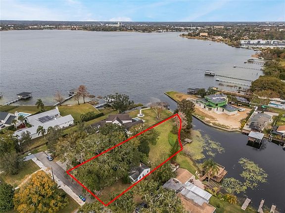 2nd image of 1113 VENETIAN AVENUE