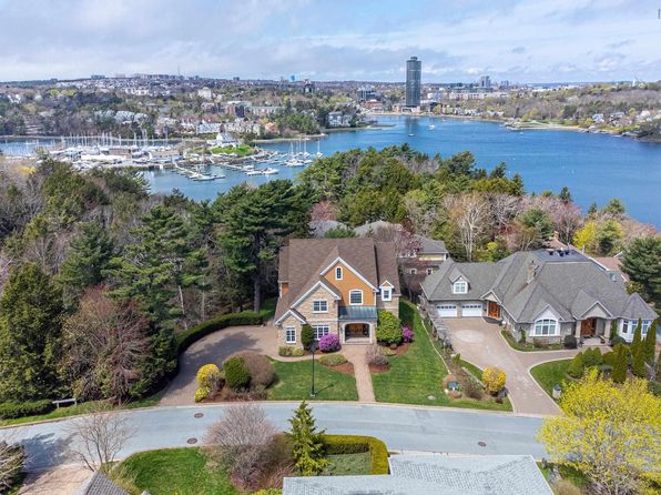48 Pinehaven Dr, Halifax, NS B3P 1Y9