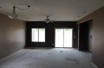 4th image of 1104 W Desert Hollow Dr