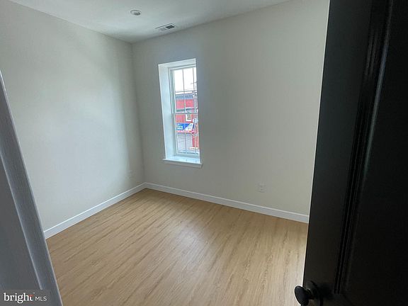 5th image of 2006 S 22nd St Floor 2