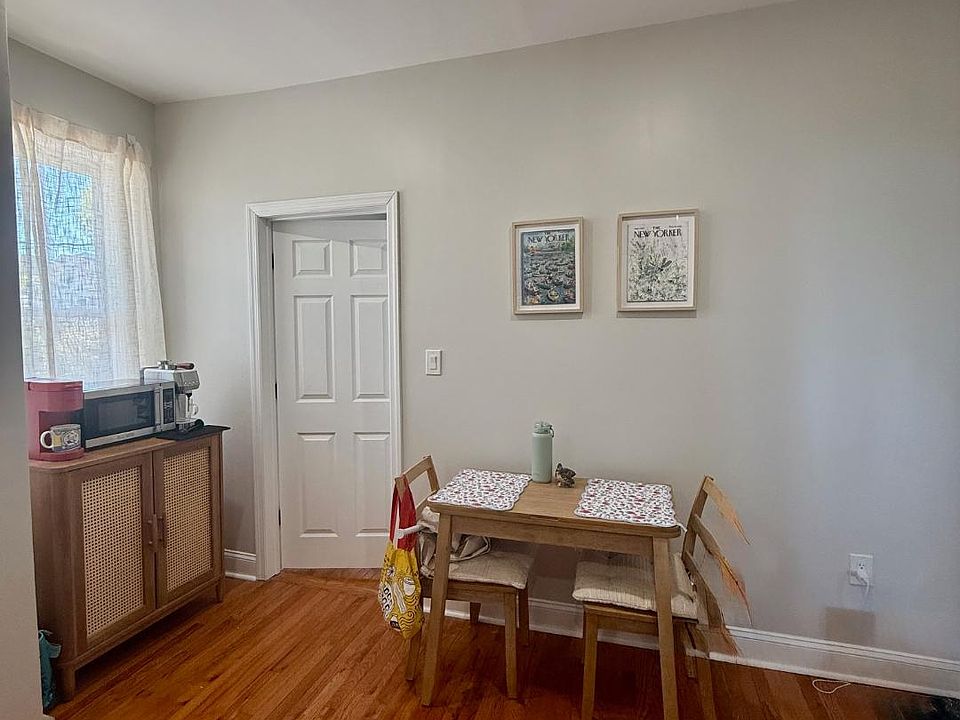Dining nook
