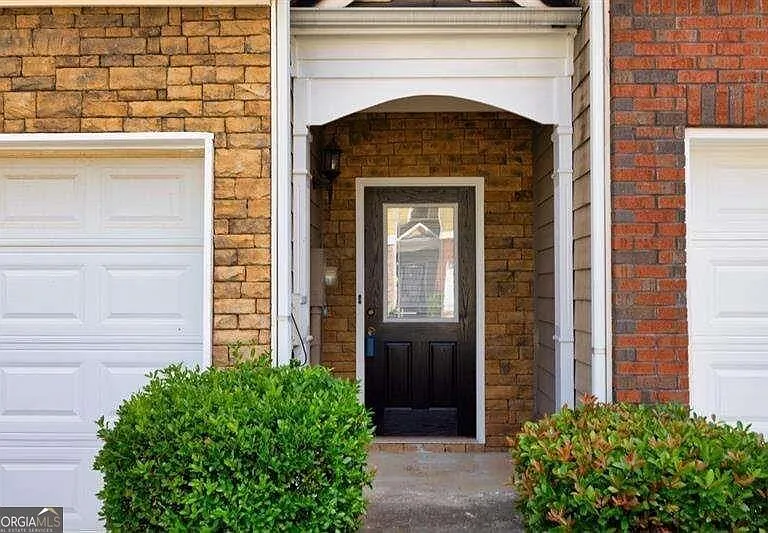 37 Providence Oak Ln — Photo 3