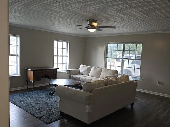 112 Leggett Dr, Lafayette, LA 70508