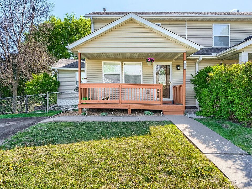 1st image of 607 Pleasant Dr