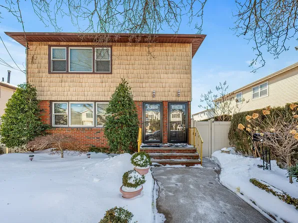 306 Buel Avenue image 1 of 39