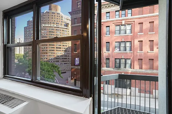 Rented by Mossanen Group | media 18