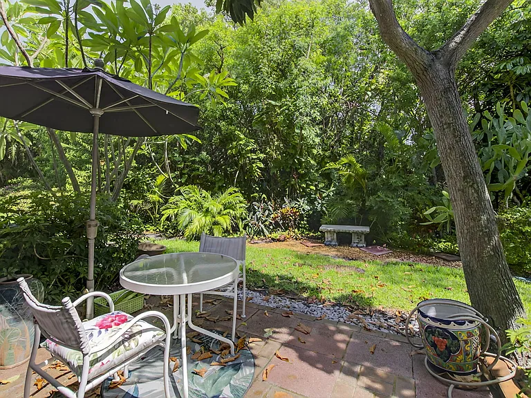1041 Kokomo Key Ln — Photo 31