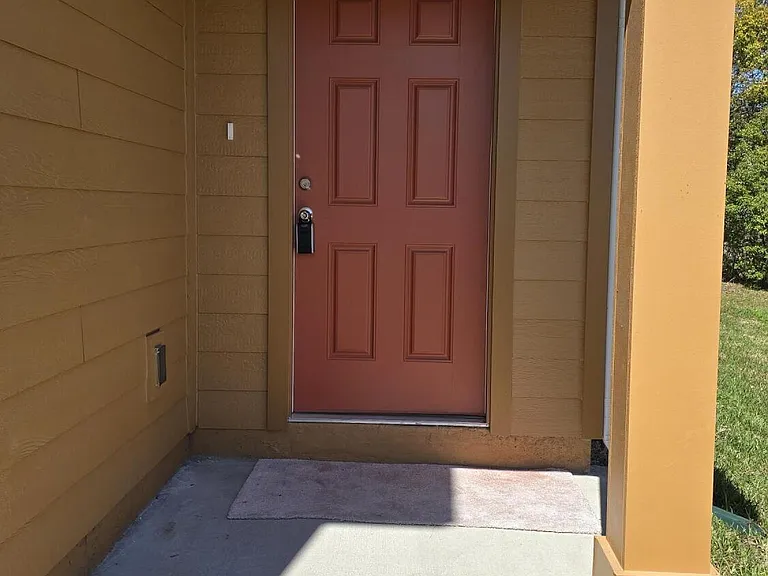 6819 Lake Mist Ln — Photo 2