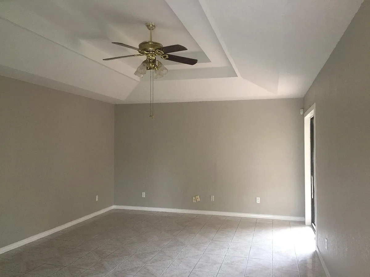 Living Room - 9500 Los Padres Rd