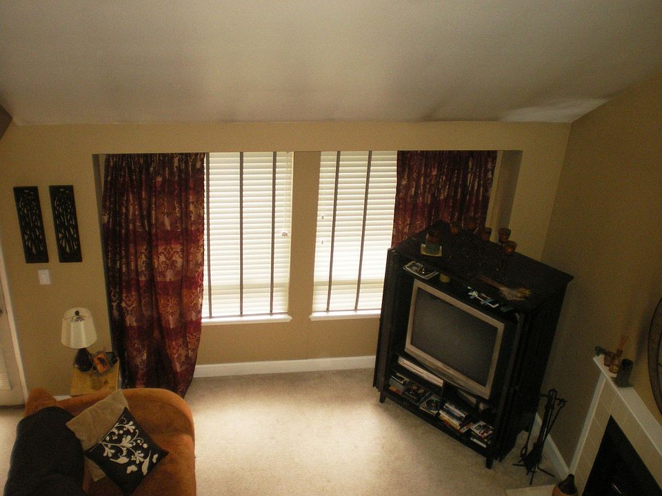 1st image of 10178 NE 135th Ln