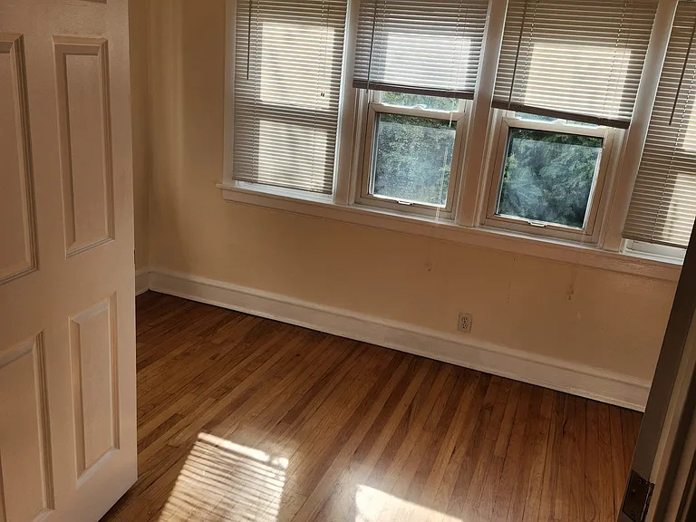 616 Elgin Ave #A — Photo 4