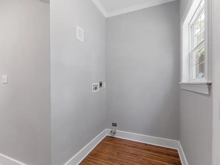 1908 Cecil St — Photo 8