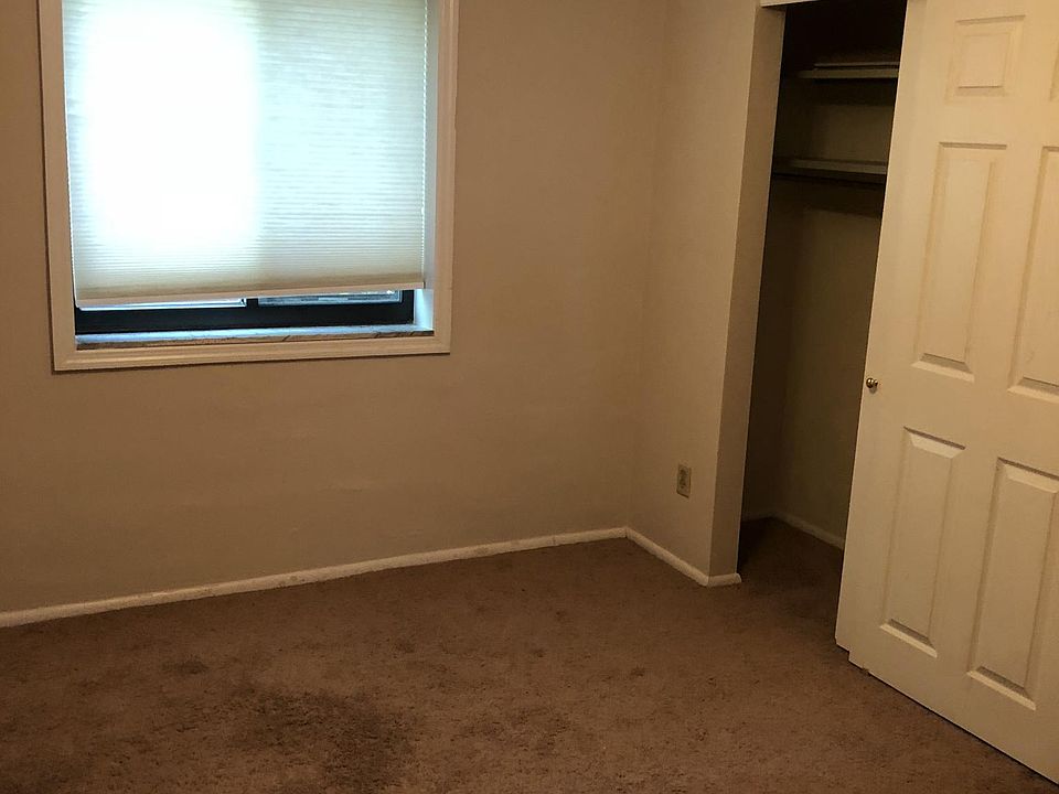 1st image of 1411 Hawthorne Pl