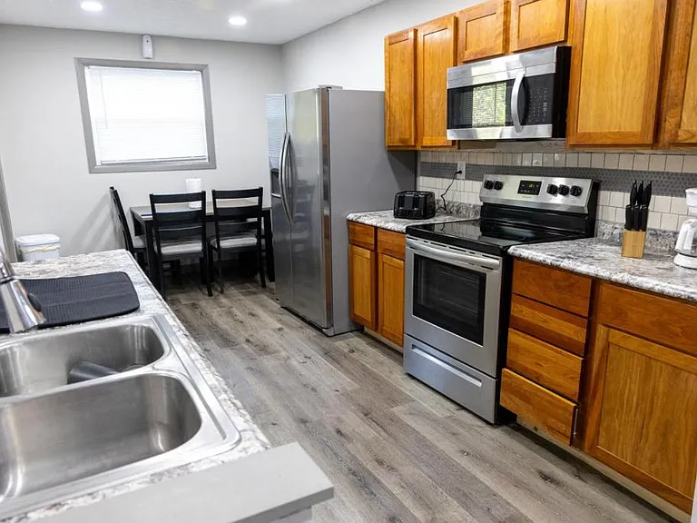 696 Gordon Smith Blvd #4 — Photo 4