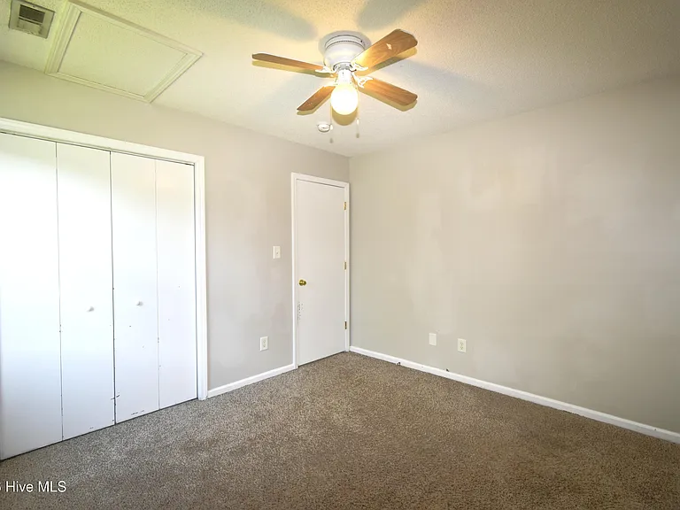 309 Kenilworth Pl — Photo 9