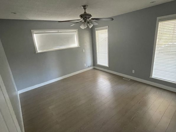 3 bedroom rental in Abbotsford — photo 12