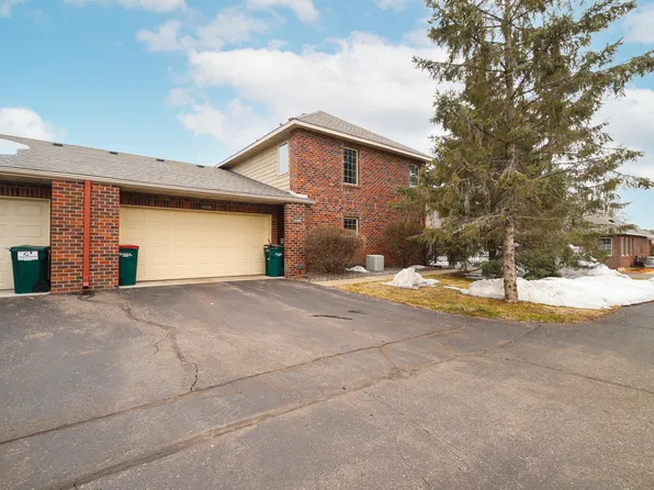1608 Hunter Hill Rd, Hudson, WI 54016