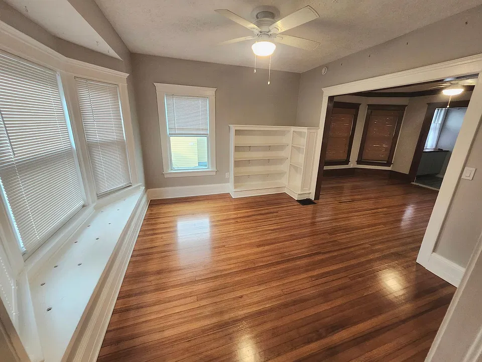 19-21 Cornell St