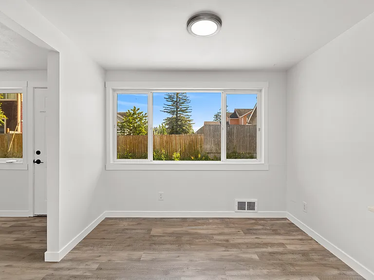 813 Woodford Ave N #3 — Photo 11