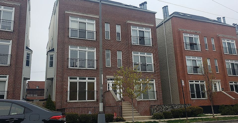 1st image of 1722 W Diversey Pkwy