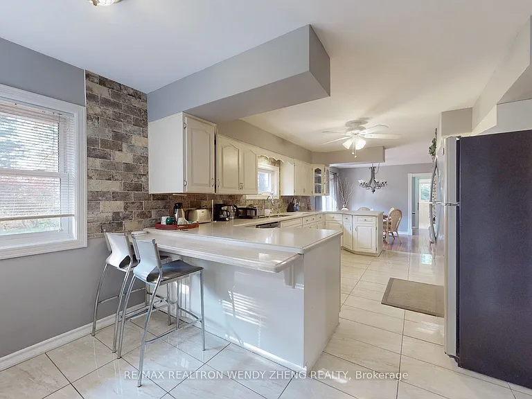 9359 Dickenson Rd W #1 — Photo 4