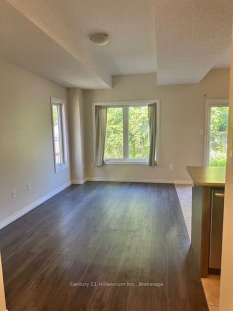 3 bed, $2,595 — Photo 4