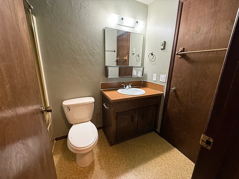 9133 Tolo Ct NE #B — Photo 8