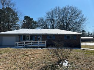 257 Pin Oak Dr, Dyersburg, TN 38024
