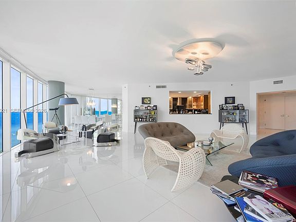 3rd image of 2711 S Ocean Dr Unit 902