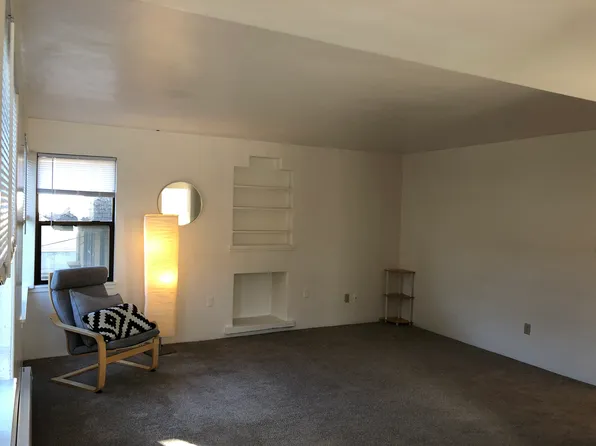 1415 E John St #3, Seattle, WA 98112