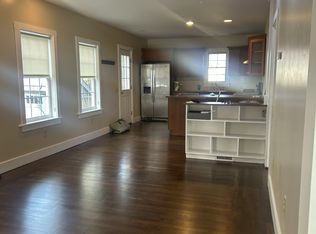 17 Pine St FLOOR 1, Wakefield, RI 02879