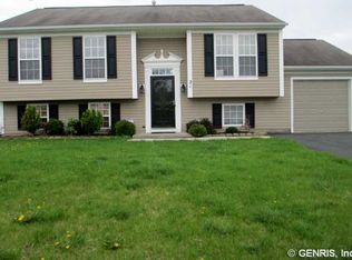 21 Wendy Ln, Rochester, NY 14626