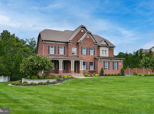 11626 Verna Dr, Oakton, VA 22124
