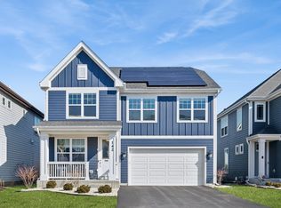 142 Roman Ln, Hawthorn Woods, IL 60047