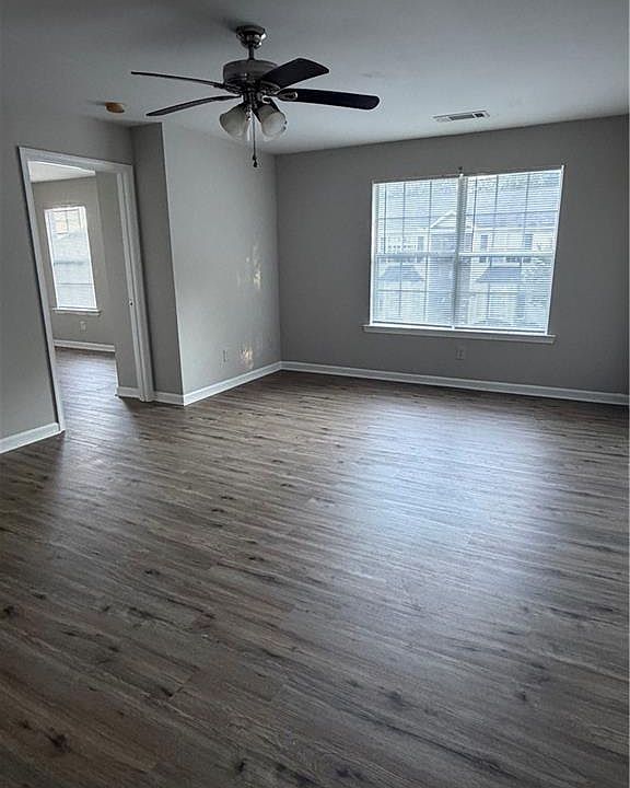 1st image of 1000 Stonehaven Cir #1004