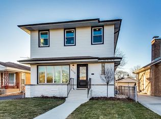 8338 N Waukegan Rd, Niles, IL 60714