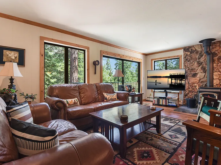 5634 Uplands Rd — Photo 6