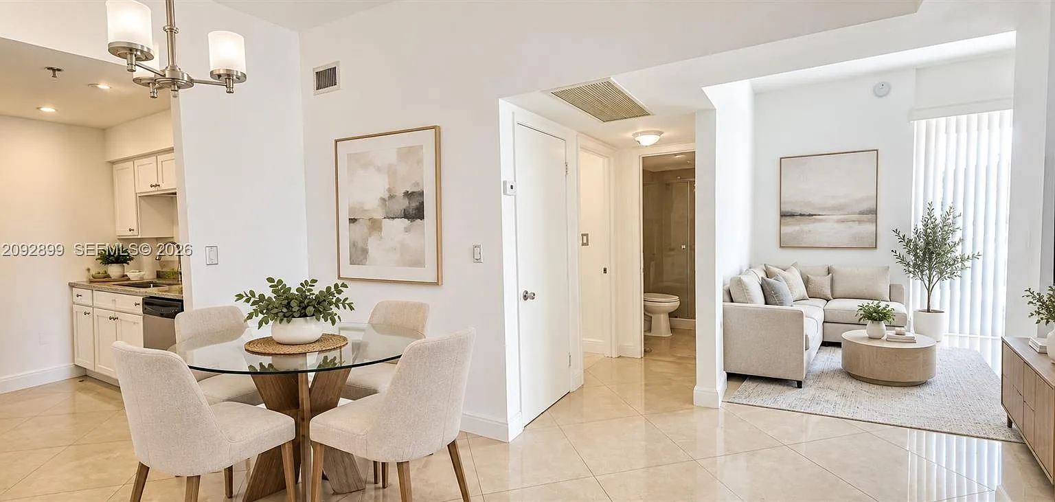 Waterview Condo — Photo 2