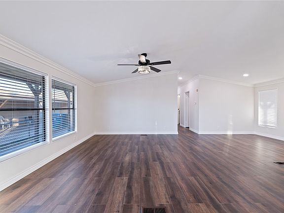 5th image of 665 Holly Street