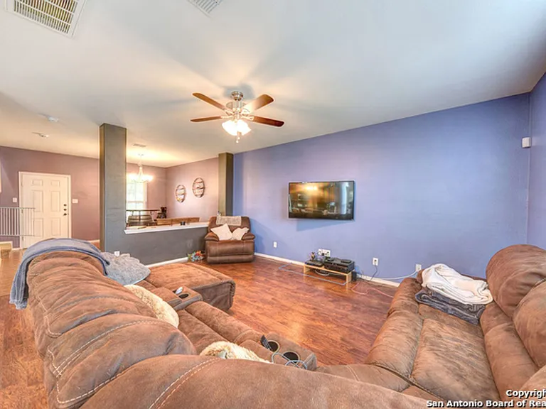157 Carmel Dr — Photo 4