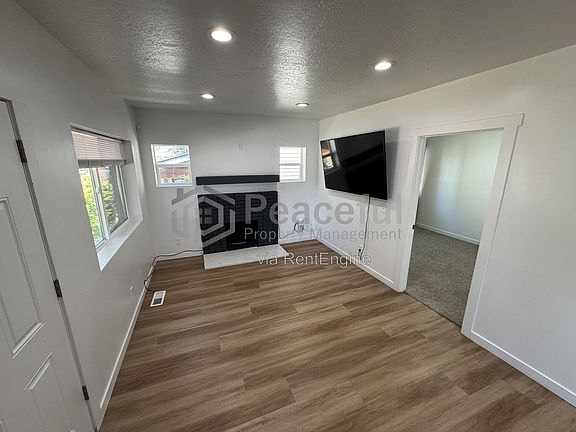 4th image of 1603 S Major St #A